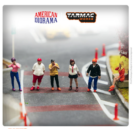 1:64 American Diorama Figures Car Meet